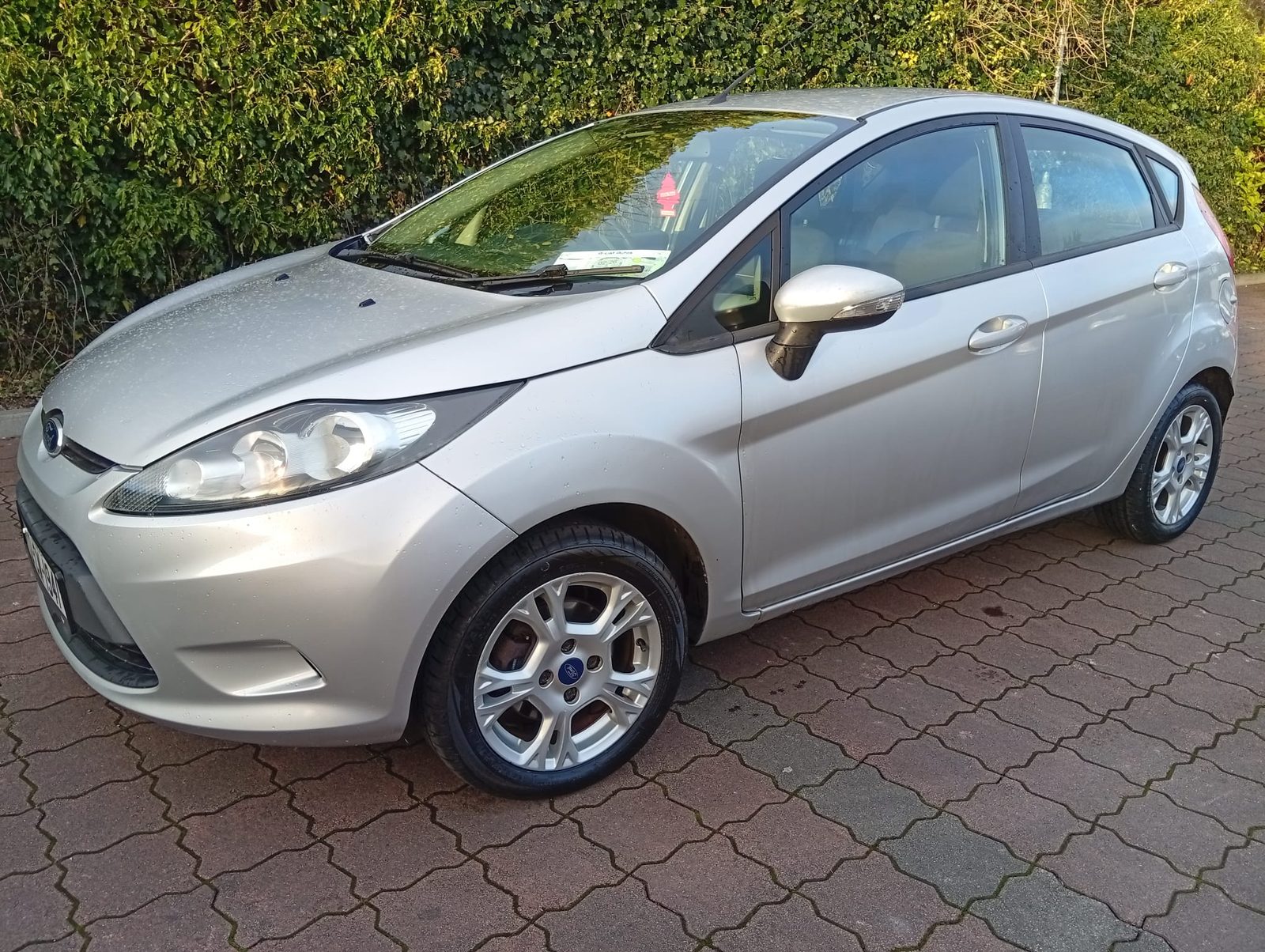 2012 Ford Fiesta 6